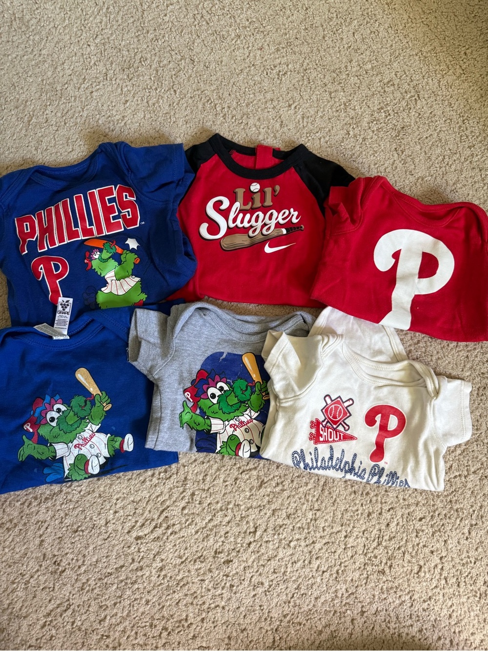 Philadelphia Phillies baby Red & Blue Short Sleeve onsie Bundle size 3-6 months